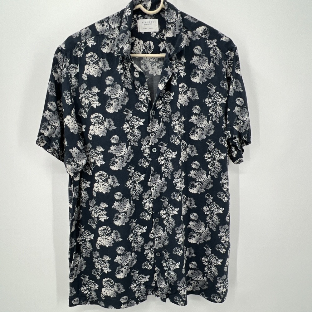 Ricky Singh Zipcode Hawaiian Shirt L Slim Aloha Floral Button‎ Up Soft Blue & Wh